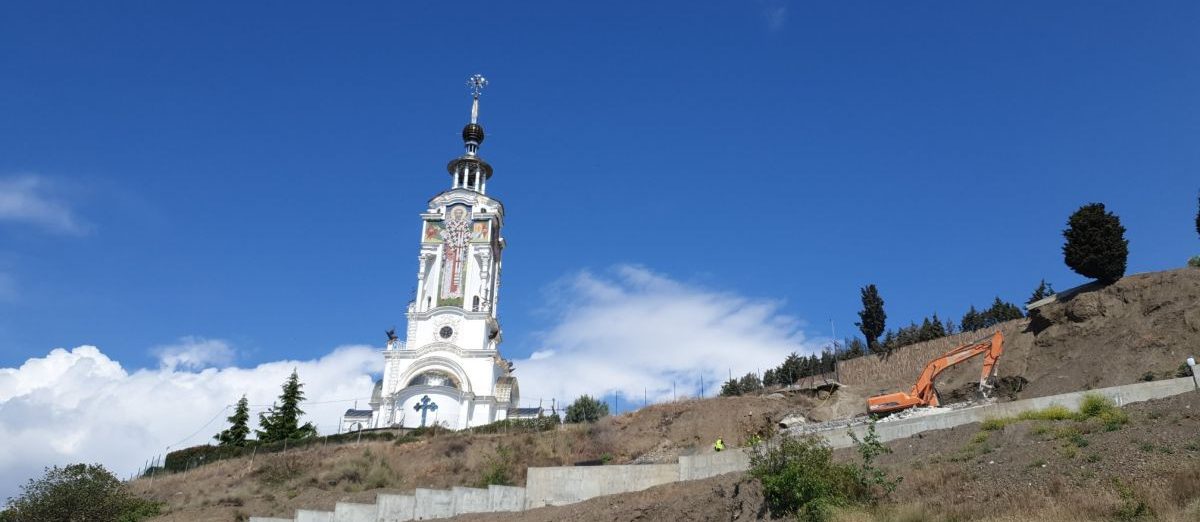 Сырная скала в малореченском фото