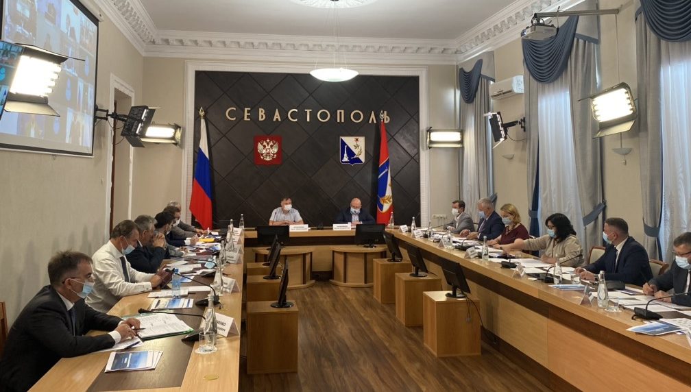 Марат Хуснуллин провёл совещания по ФЦП в Крыму и Севастополе Марат Хуснуллин провёл совещания по ФЦП в Крыму и Севастополе
